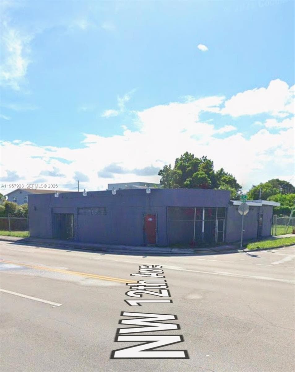 1222 NW 59th St, Miami FL 33142