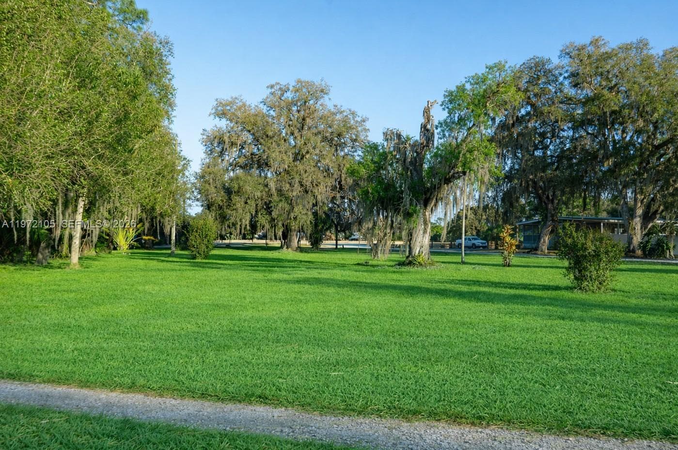 2014 Ft Denaud Rd, La Belle FL 33935