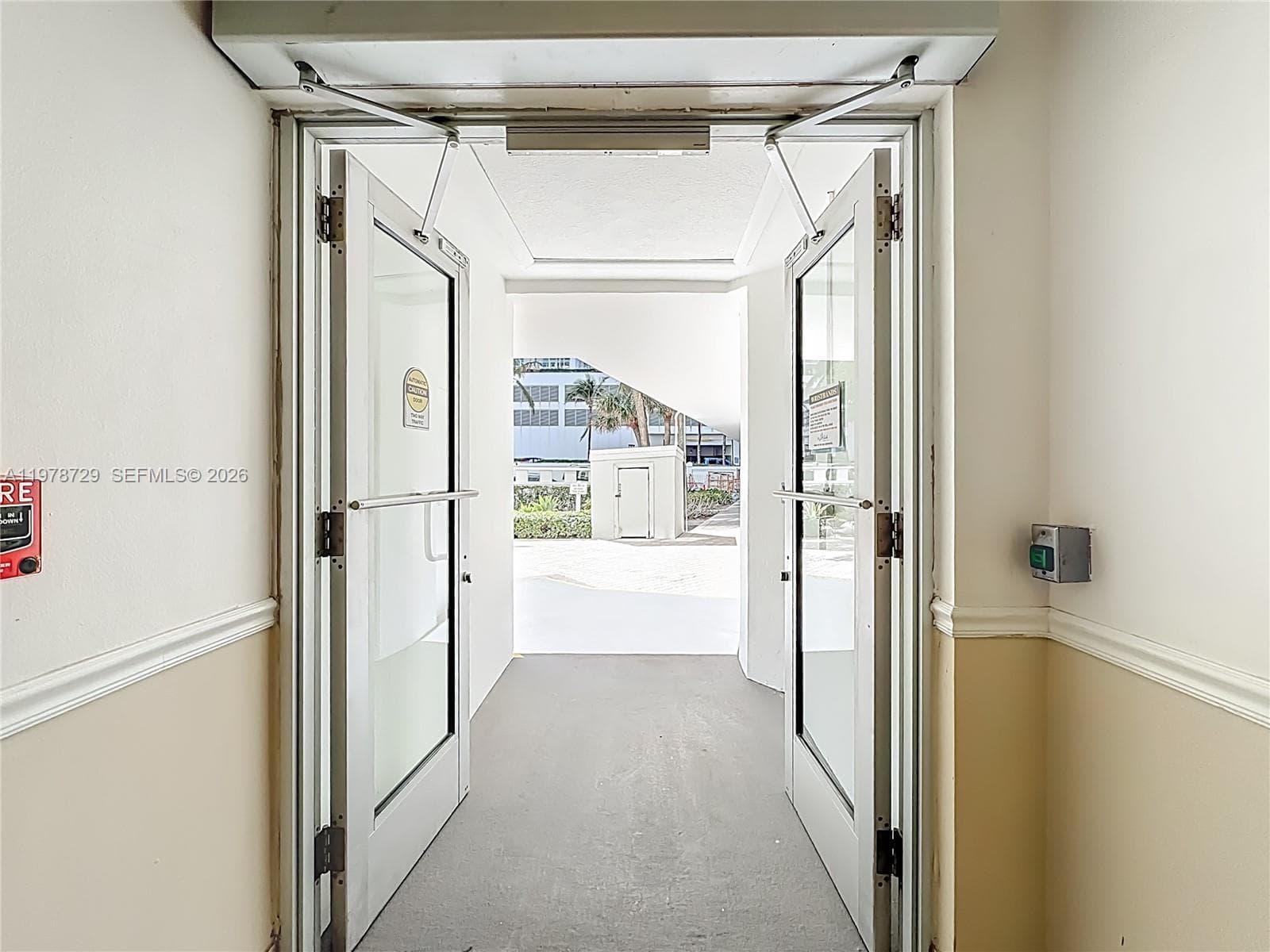 3505 S Ocean Dr, Hollywood FL 33019