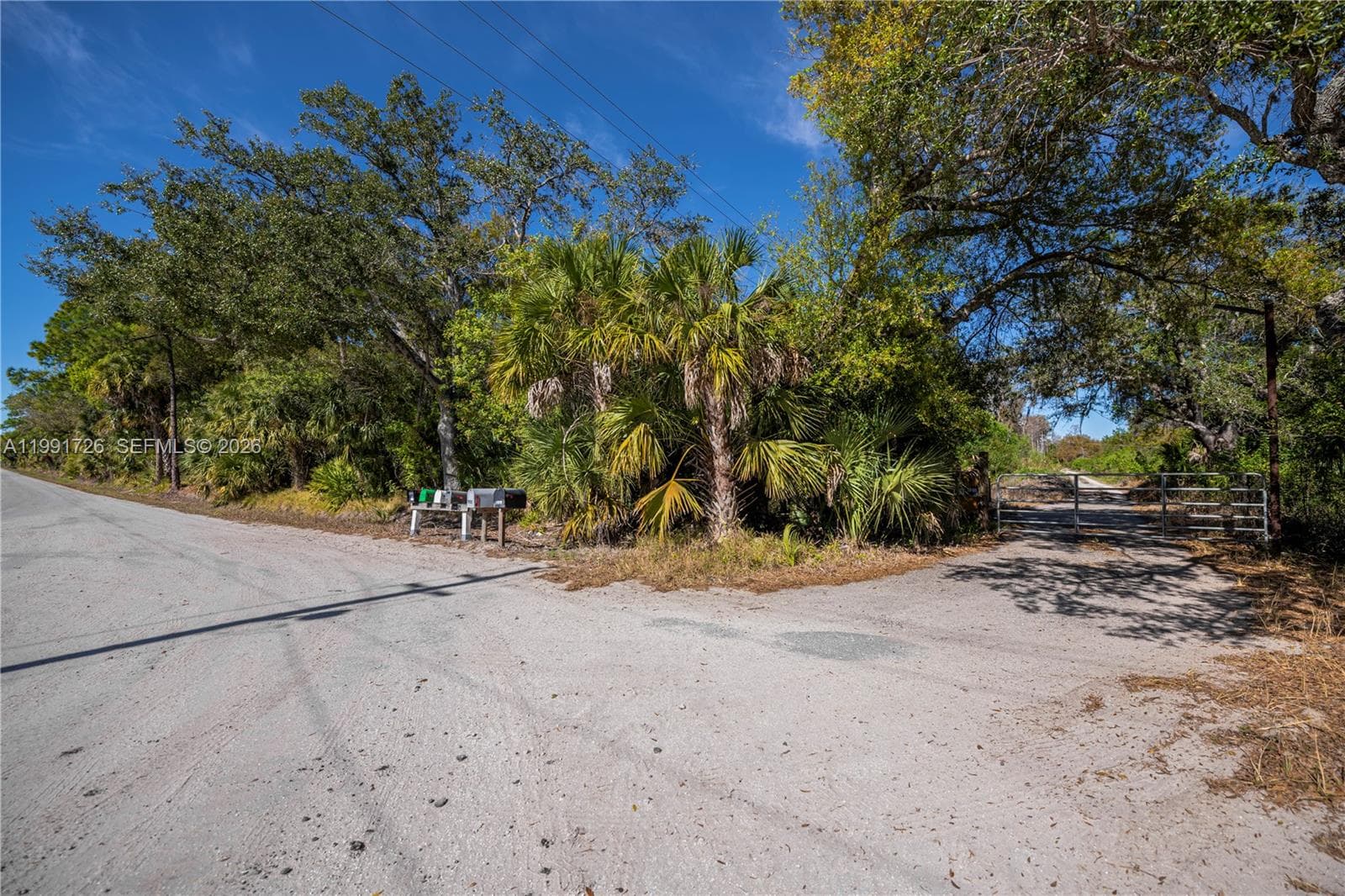 900 G RD, La Belle FL 33935