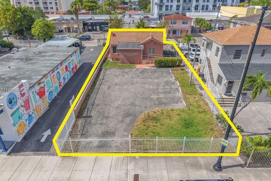 1437 SW 1th Street