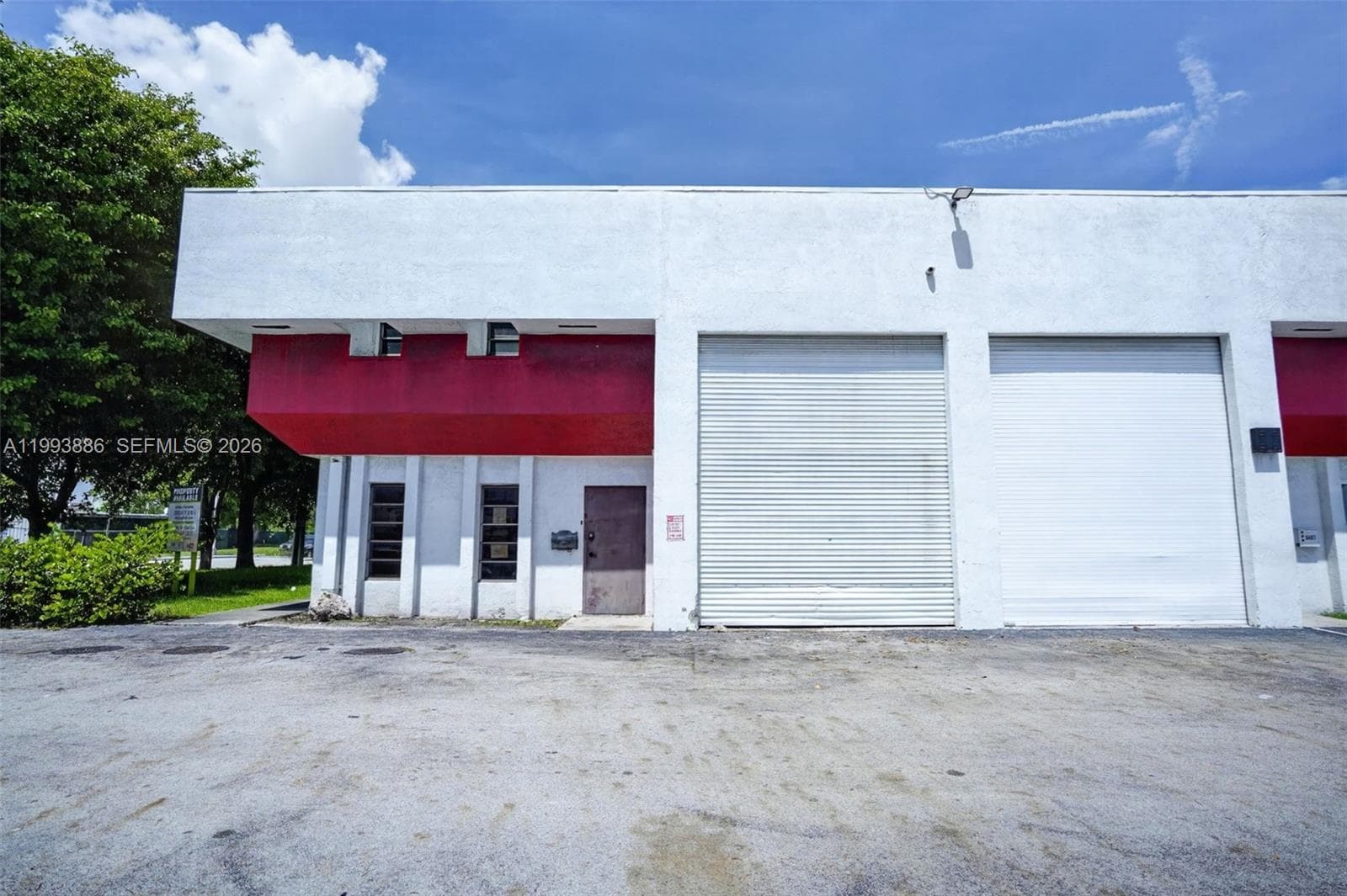 Warehouse/Restaurant For Sale In Doral, Doral FL 33166