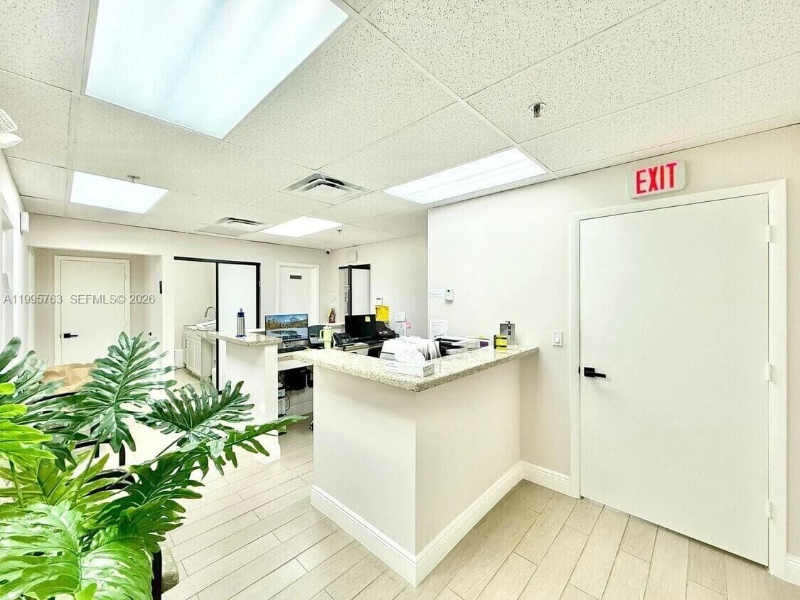 12550 Biscayne Blvd # 304, North Miami FL 33181
