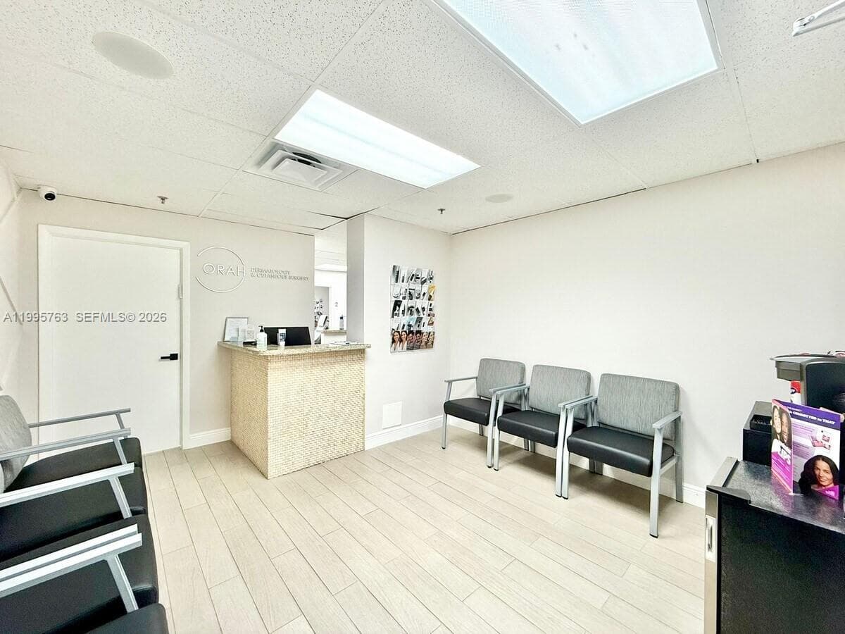 12550 Biscayne Blvd # 304, North Miami FL 33181