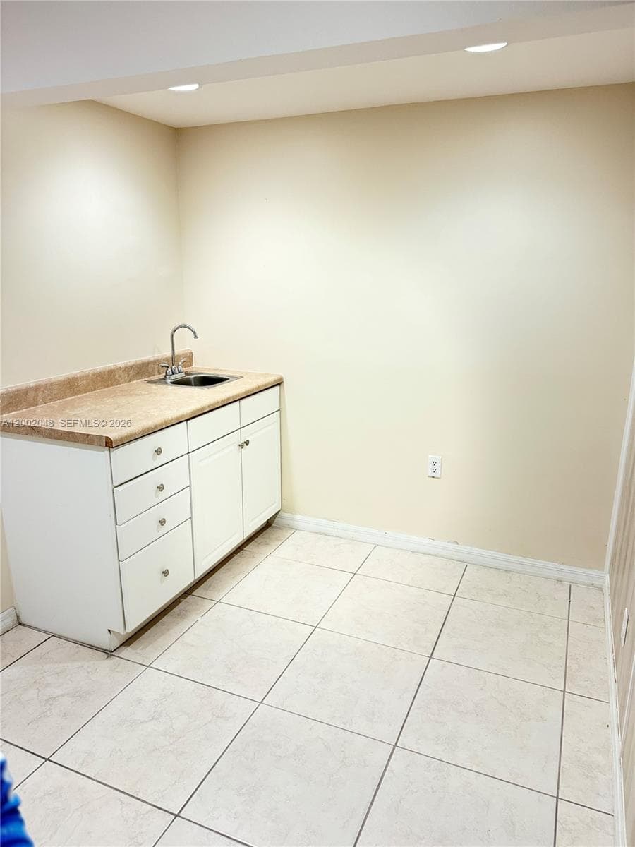 706 N 7th St, Fort Pierce FL 34950