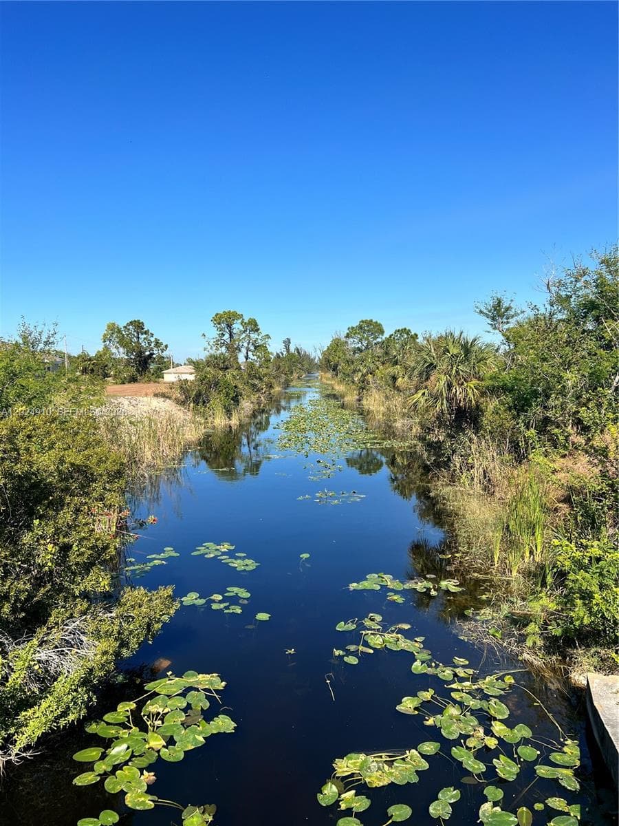 3239 NE 9 Avenue, Cape Coral FL 33909