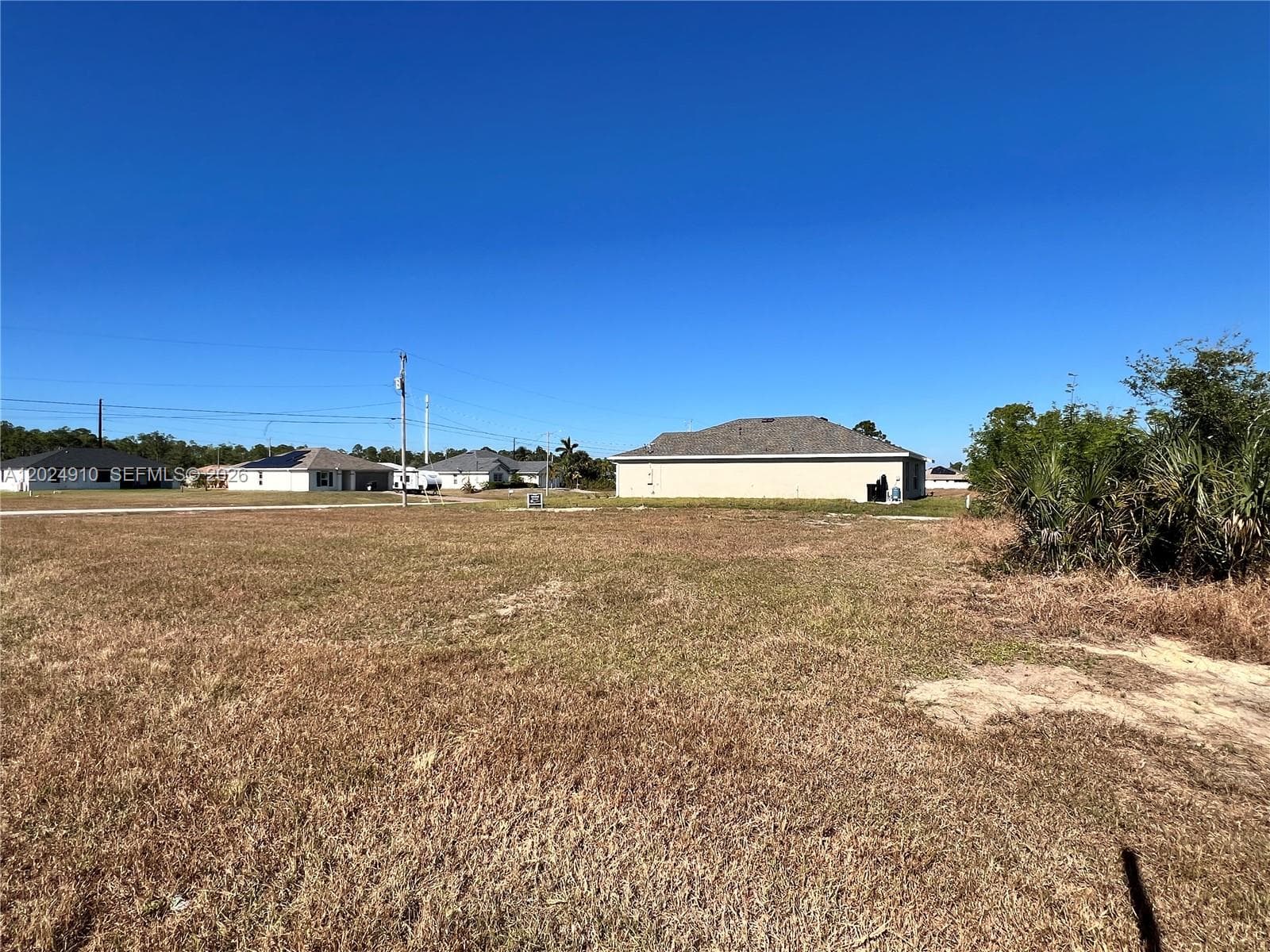 3239 NE 9 Avenue, Cape Coral FL 33909