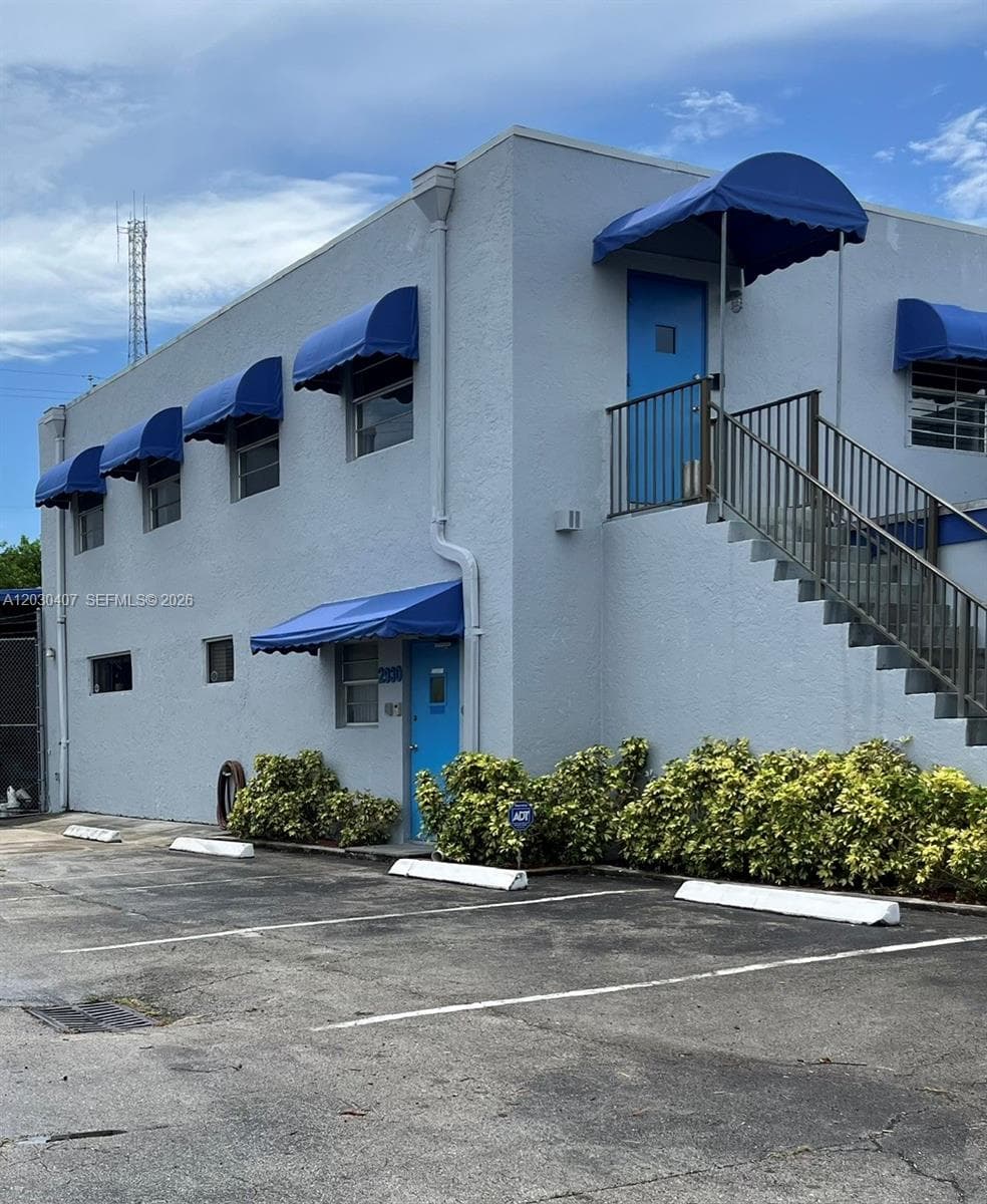 2930 NW 17th Ter, Oakland Park FL 33311