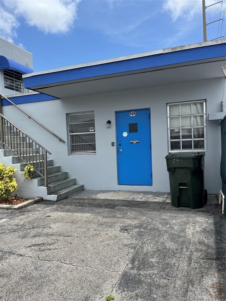 2930 NW 17th Ter, Oakland Park FL 33311