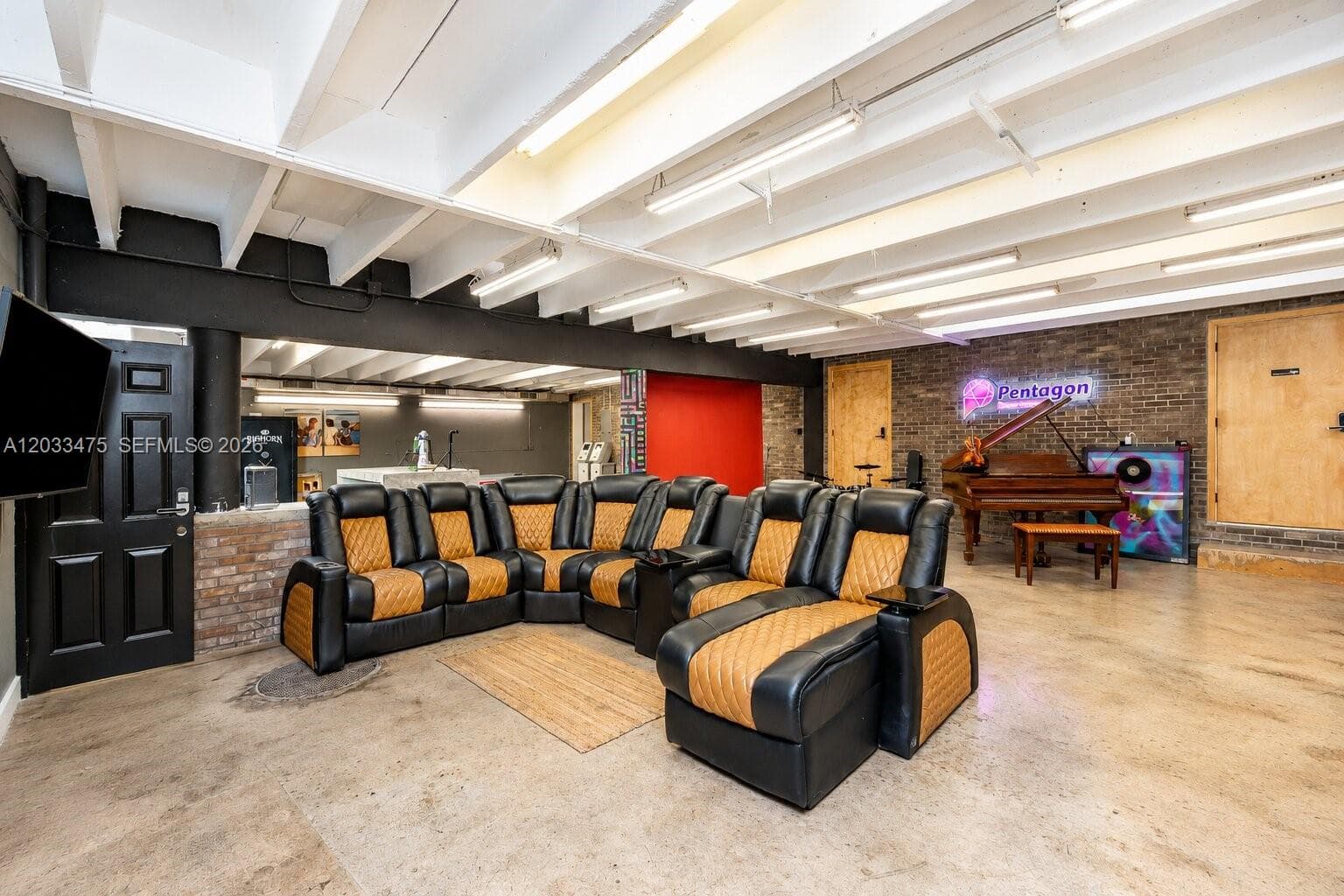 7025 NW 7th Ave, Miami FL 33150