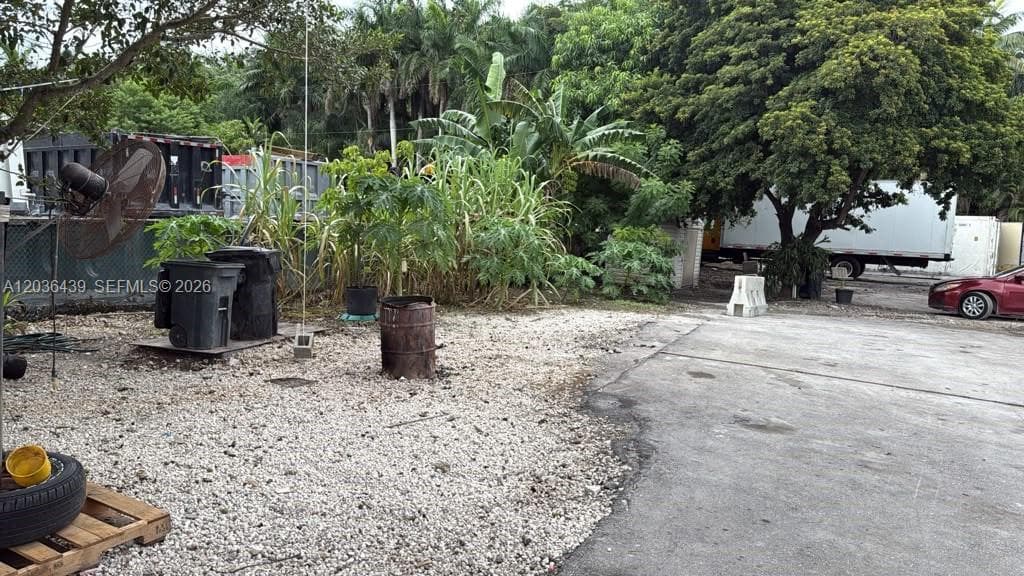 11970 NW 159th St, Hialeah FL 33018