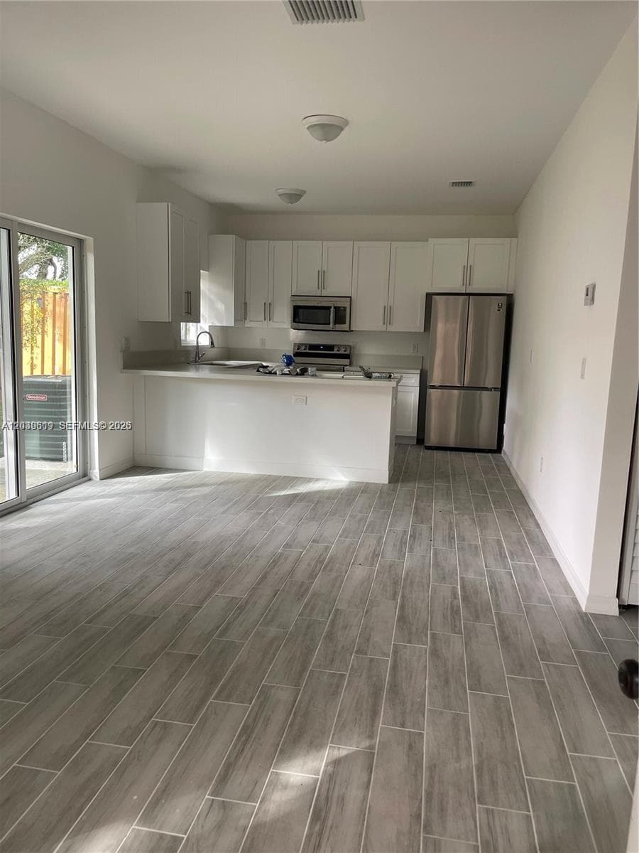 920 NW 81st St, Miami FL 33150