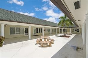 1490 Military court yard