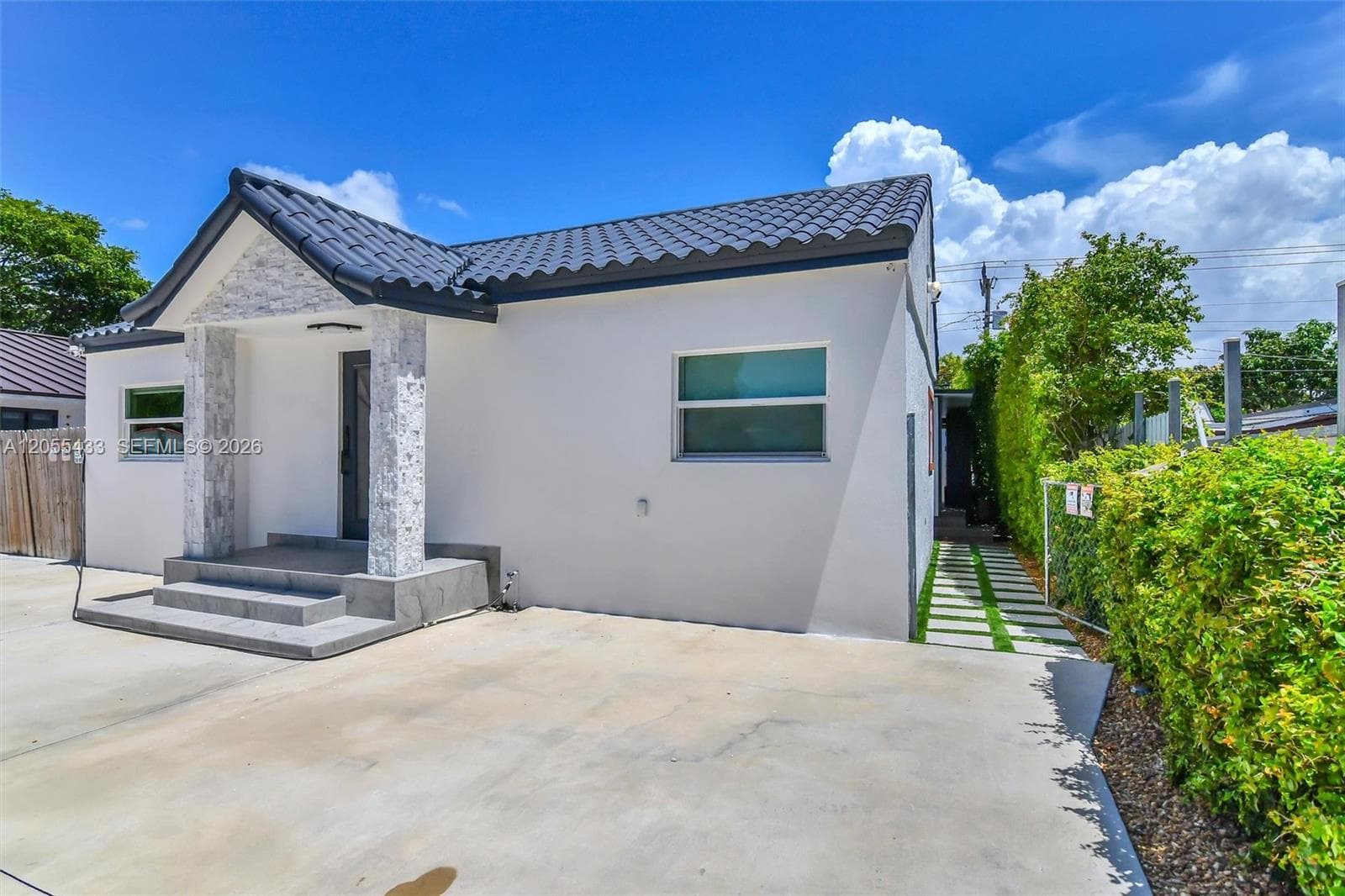 6575 SW 39th Ter, Miami FL 33155