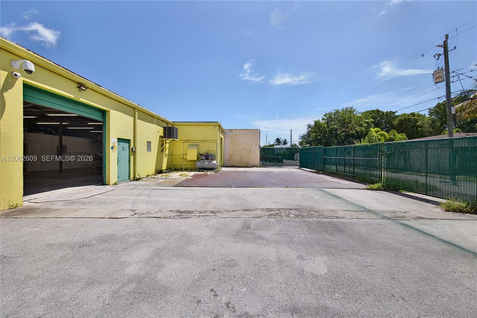 950 NE 40th Ct, Oakland Park FL 33334