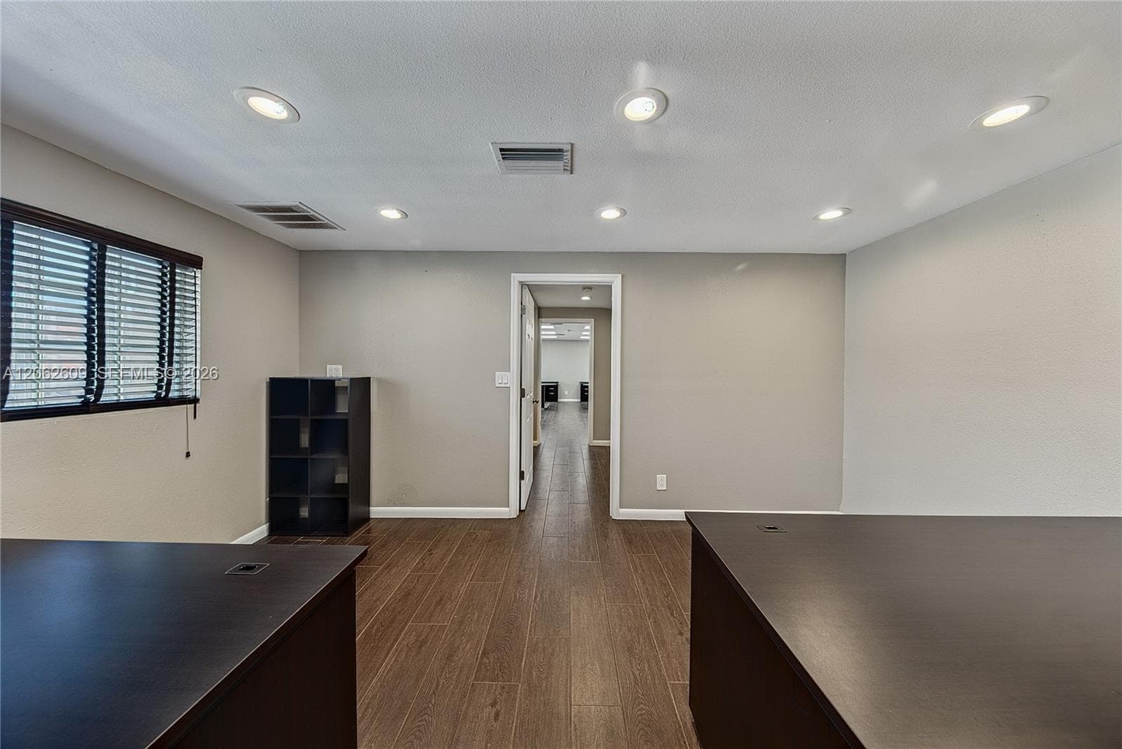 950 NE 40th Ct, Oakland Park FL 33334