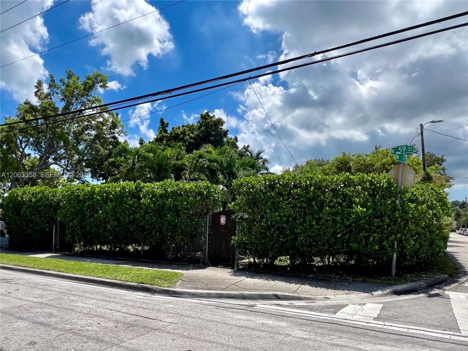 150 NE 59th St, Miami FL 33137