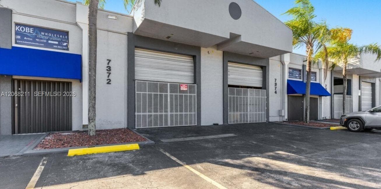 7374 NW 56th St # 7374, Miami FL 33166
