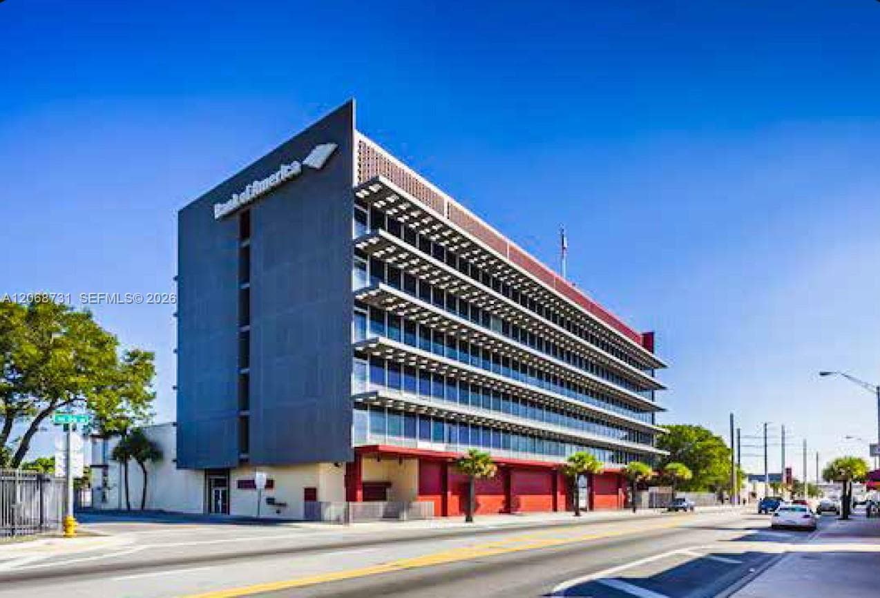 2177 NW 28th St, Miami FL 33142