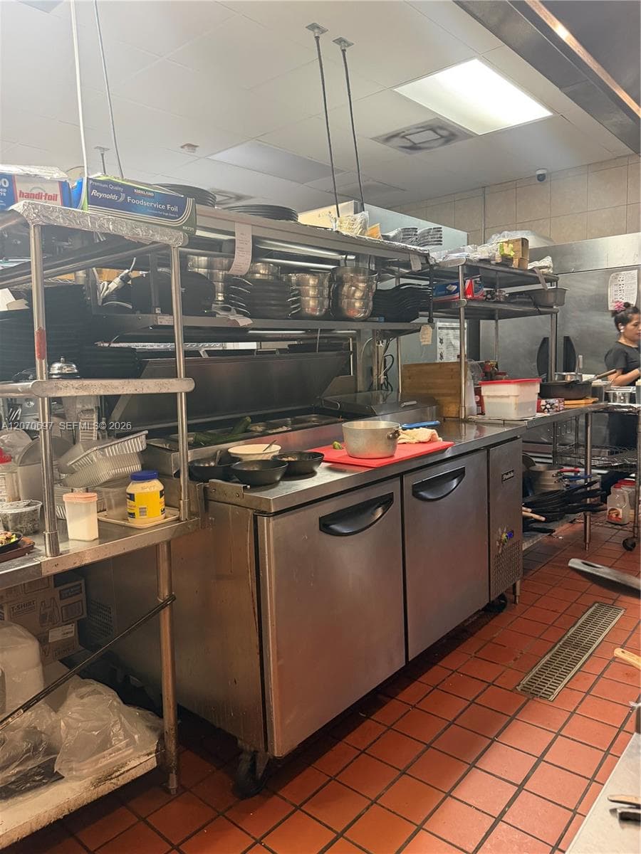 6862 Stirling rd, Hollywood FL 33025