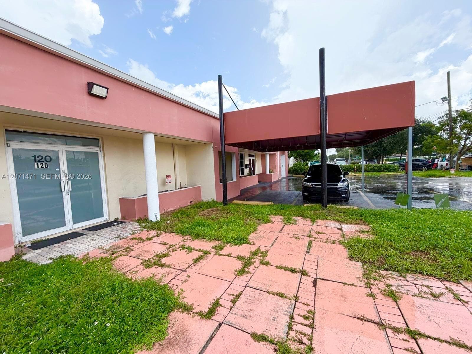 120 SW 70th Ave, Pembroke Pines FL 33023