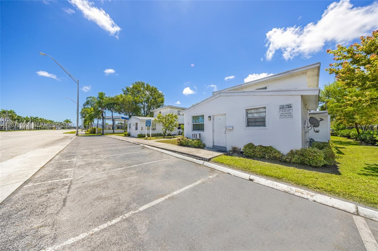3740 W Hallandale Beach Blvd # 8, Hollywood FL 33023