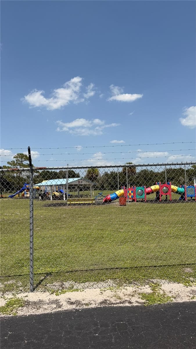 850 S Jasmine St, Clewiston FL 33440