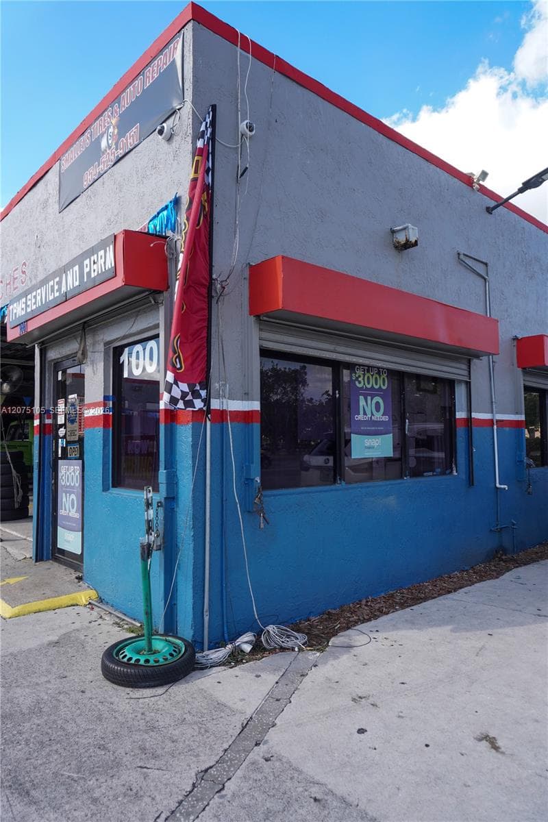 1001-1011 W Sunrise Blvd, Fort Lauderdale FL 33311