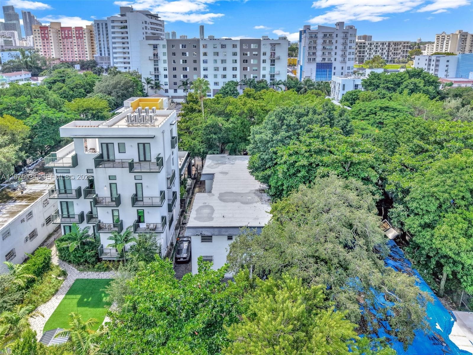 641 NW 2nd St, Miami FL 33128
