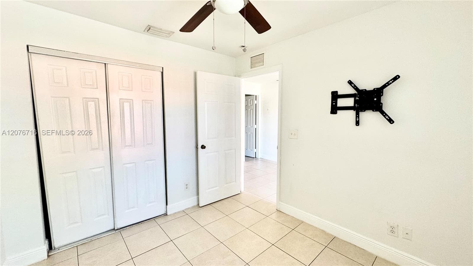 2099 NW 26th Ave, Fort Lauderdale FL 33311