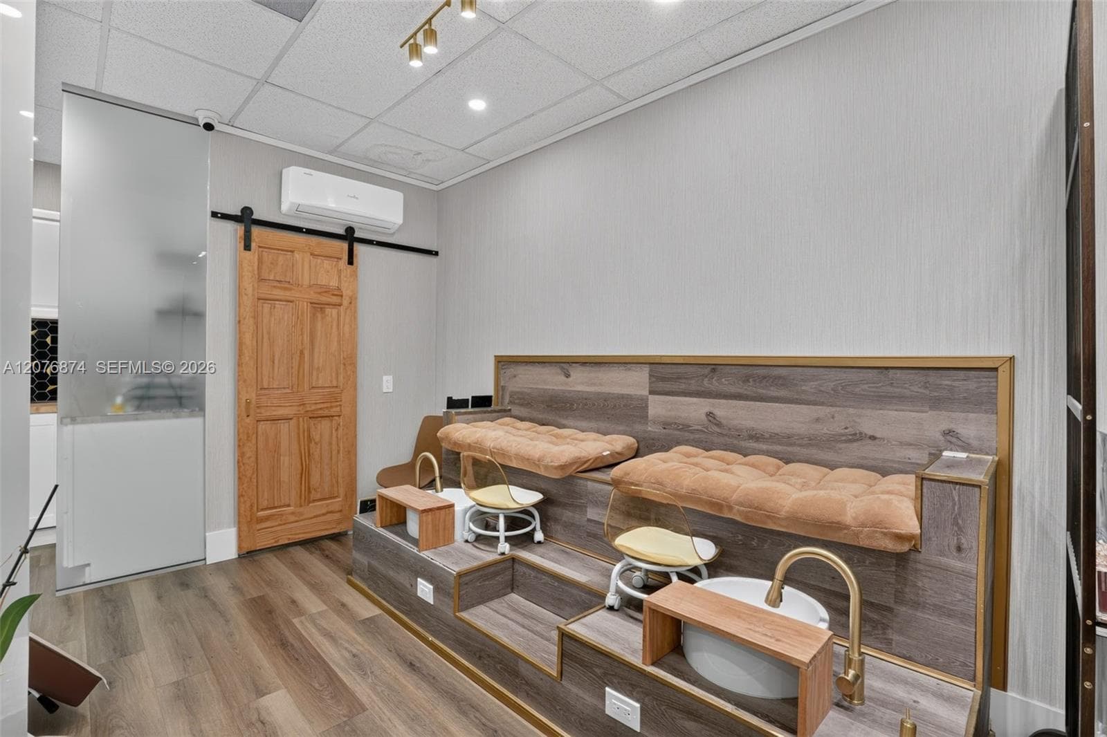 Nail Salon for Sale in in Westchester, Miami FL 33155