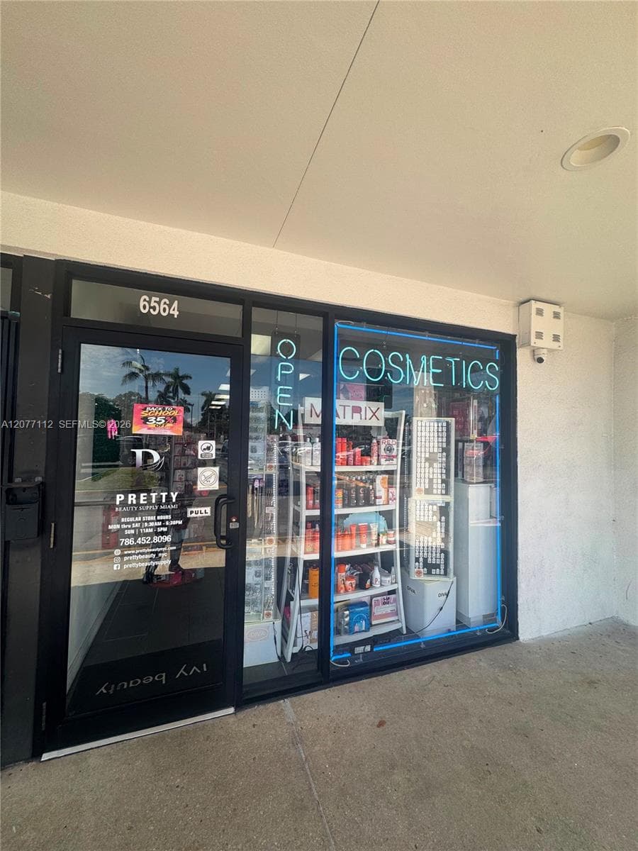 Hialeah, FL, 33015