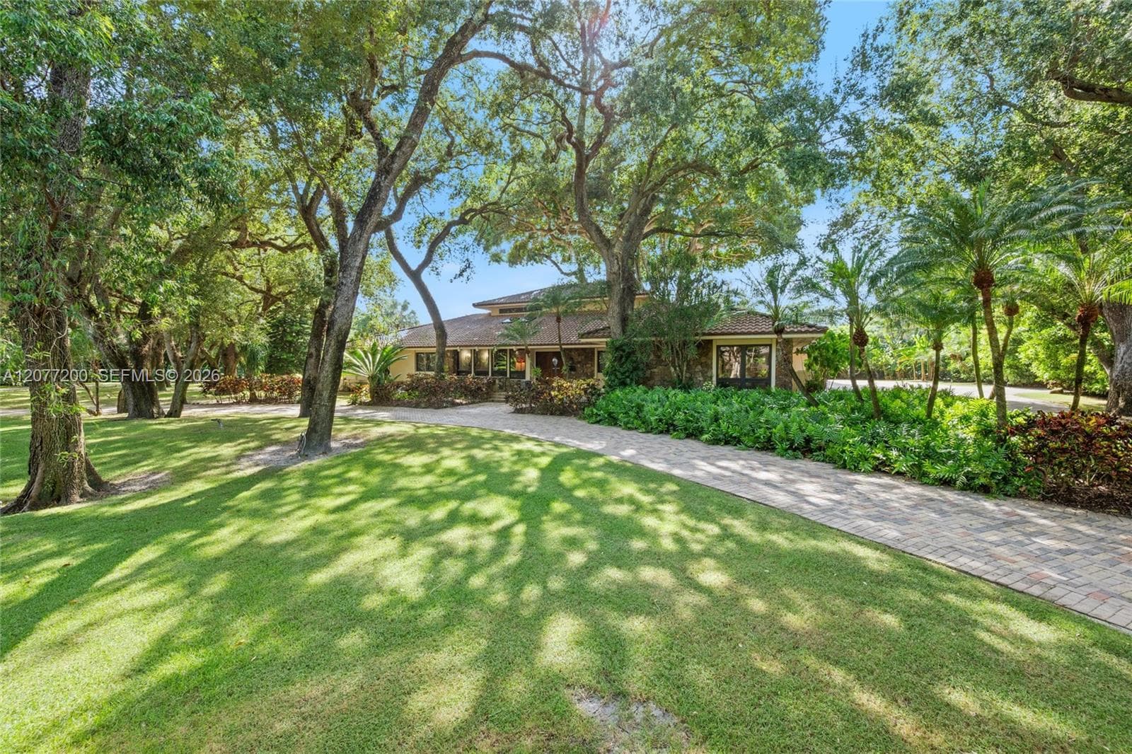 9490 Old Cutler Ln, Coral Gables FL 33156