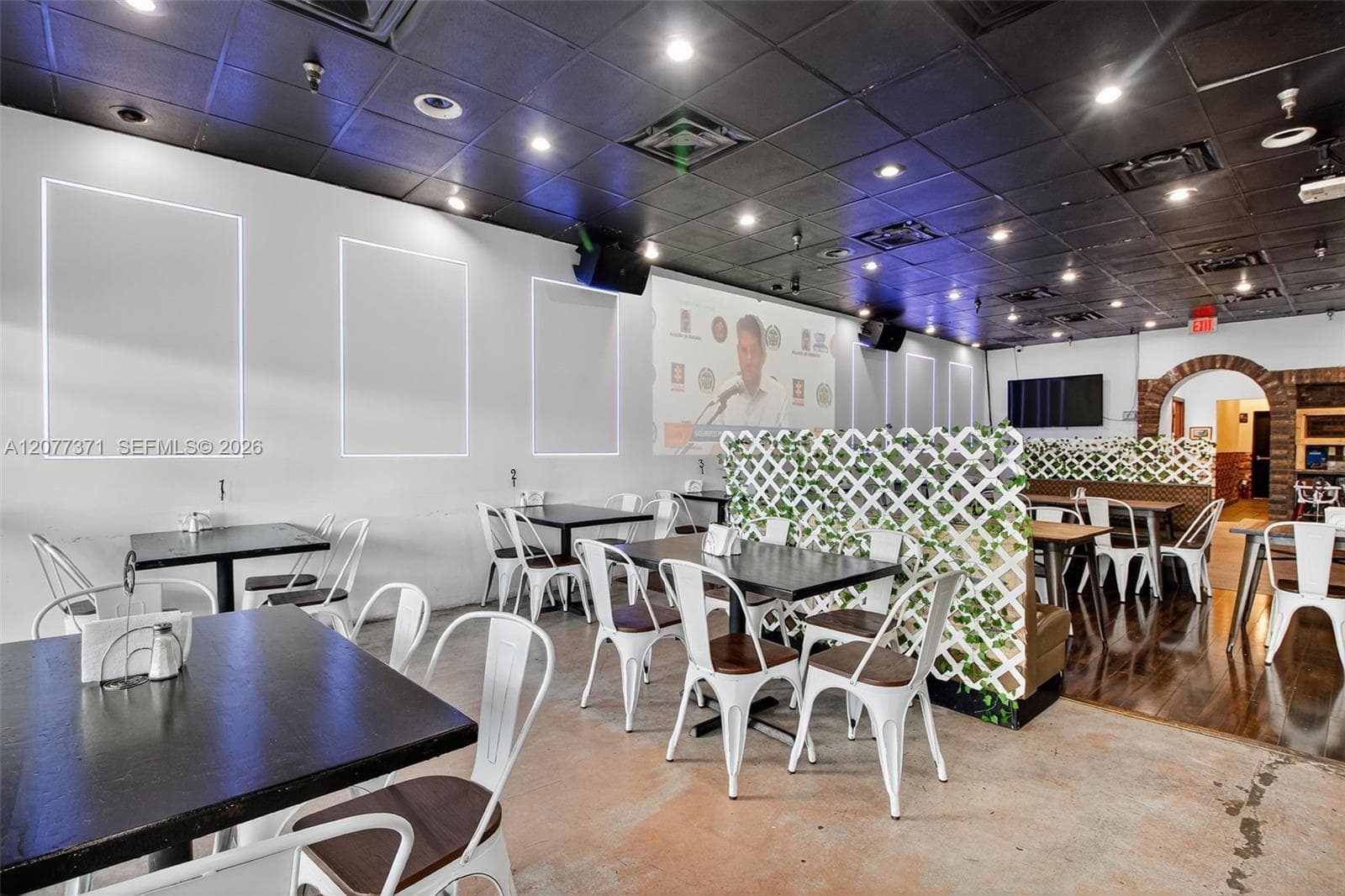 Restaurant and Bar For Sale In Coral Springs, Coral Springs FL 33071