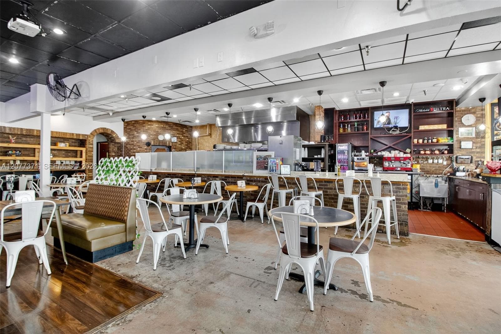 Restaurant and Bar For Sale In Coral Springs, Coral Springs FL 33071