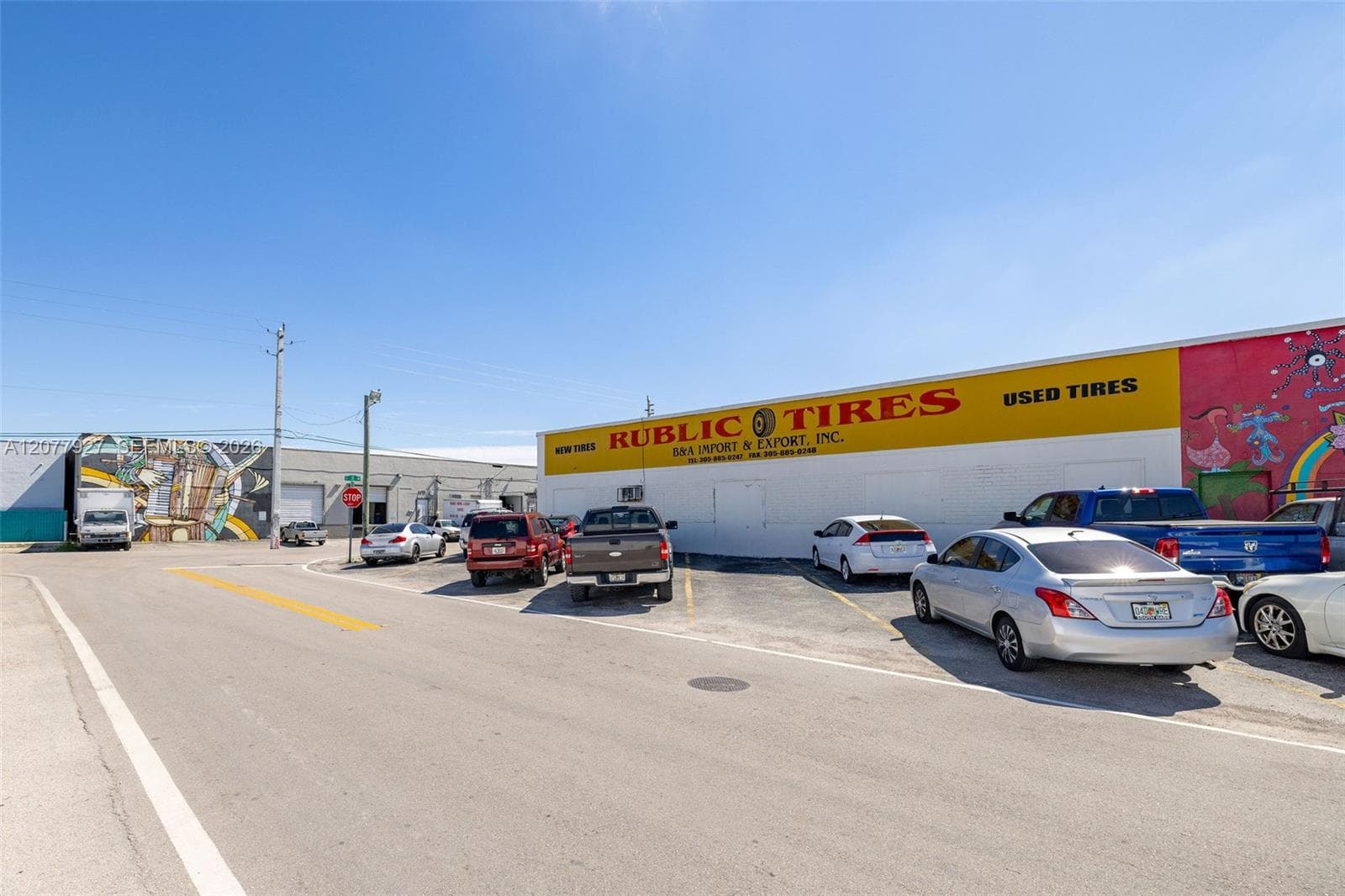 1090 E 15th St, Hialeah FL 33010