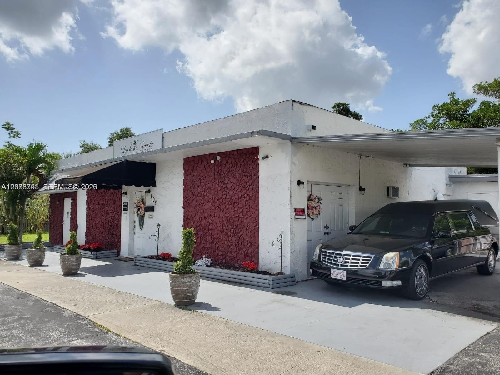 608 SW 12th Ave, Dania Beach FL 33004