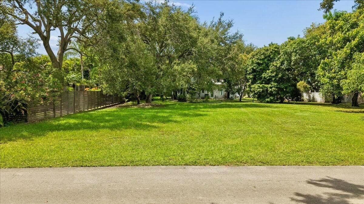 27-7940 SW 166th St-27