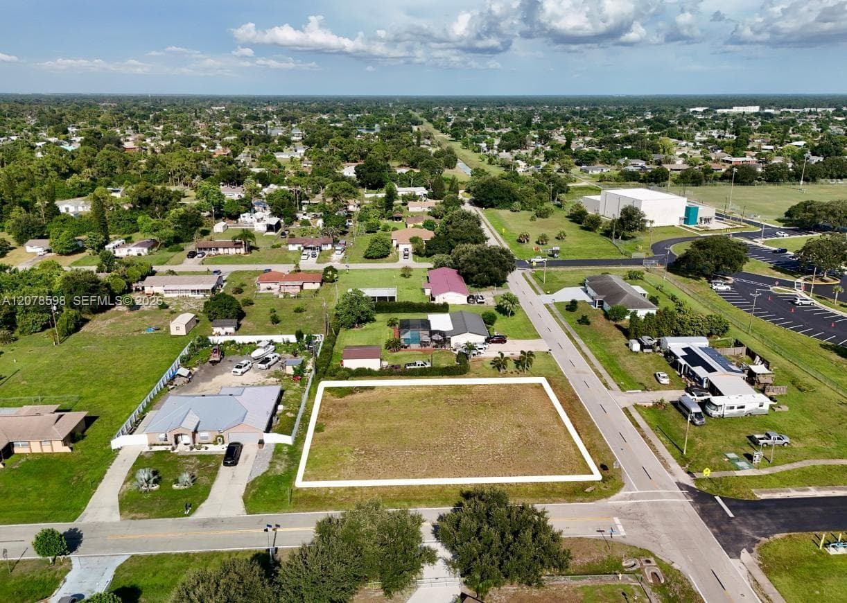 205 ARTHUR AVE, Lehigh Acres FL 33936
