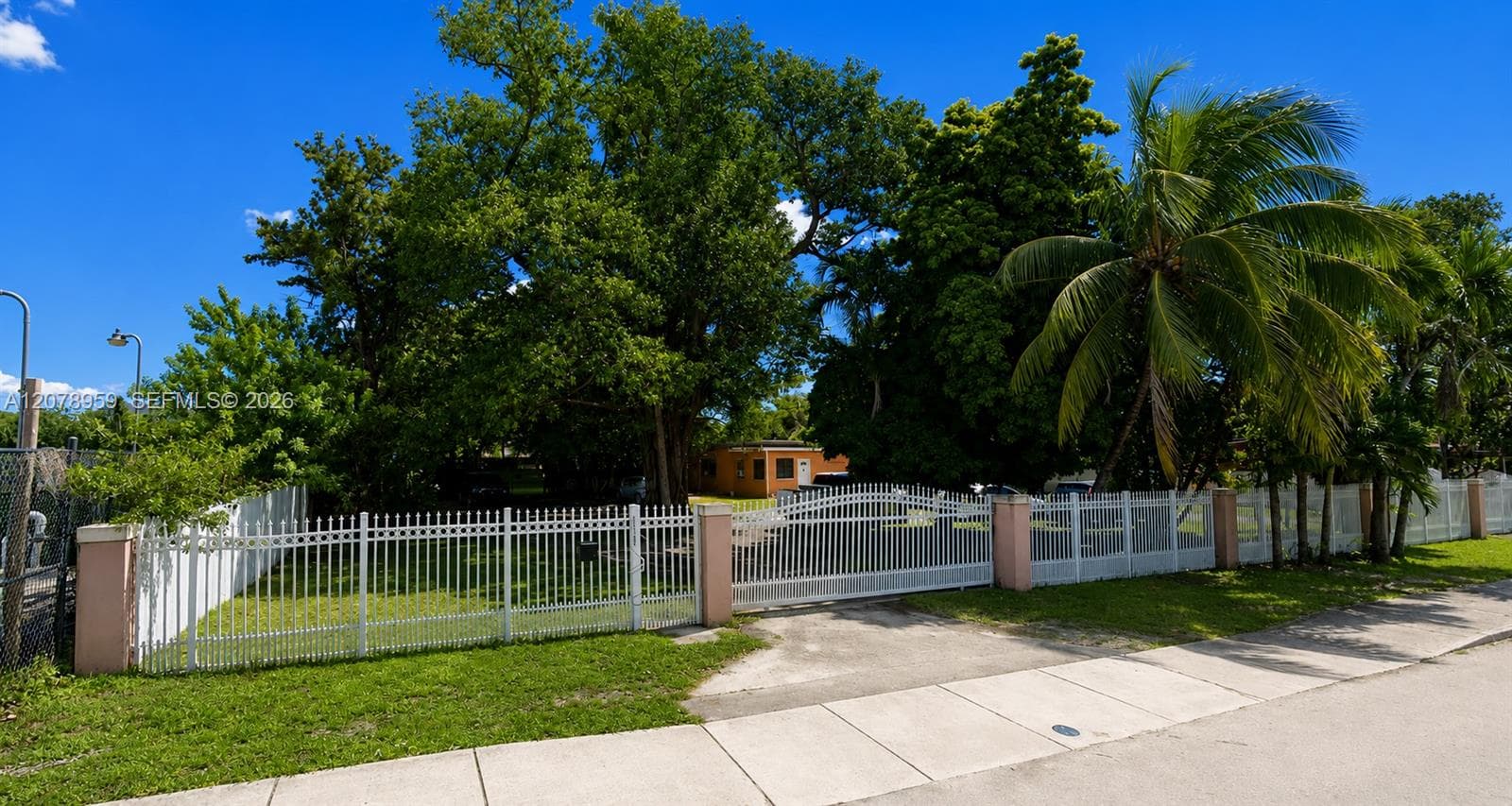13265 Alexandria Dr, Opa-Locka FL 33054