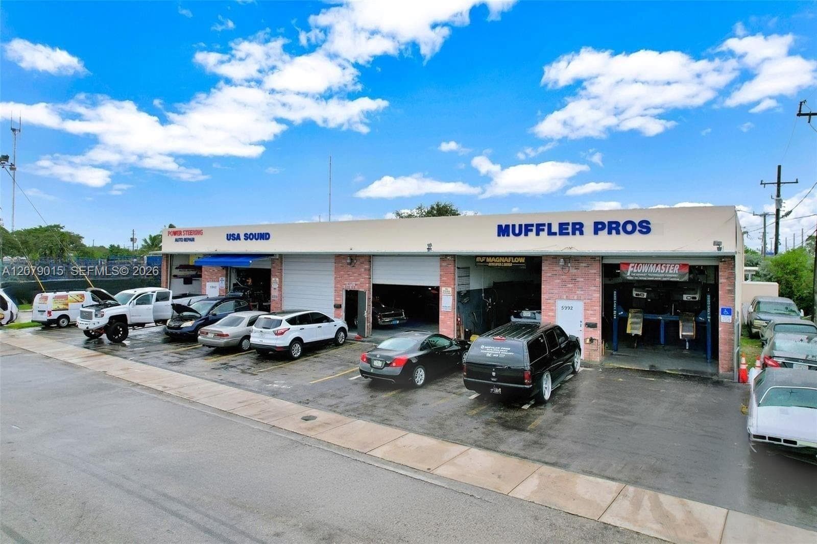 5960 SW 23rd St, West Park FL 33023