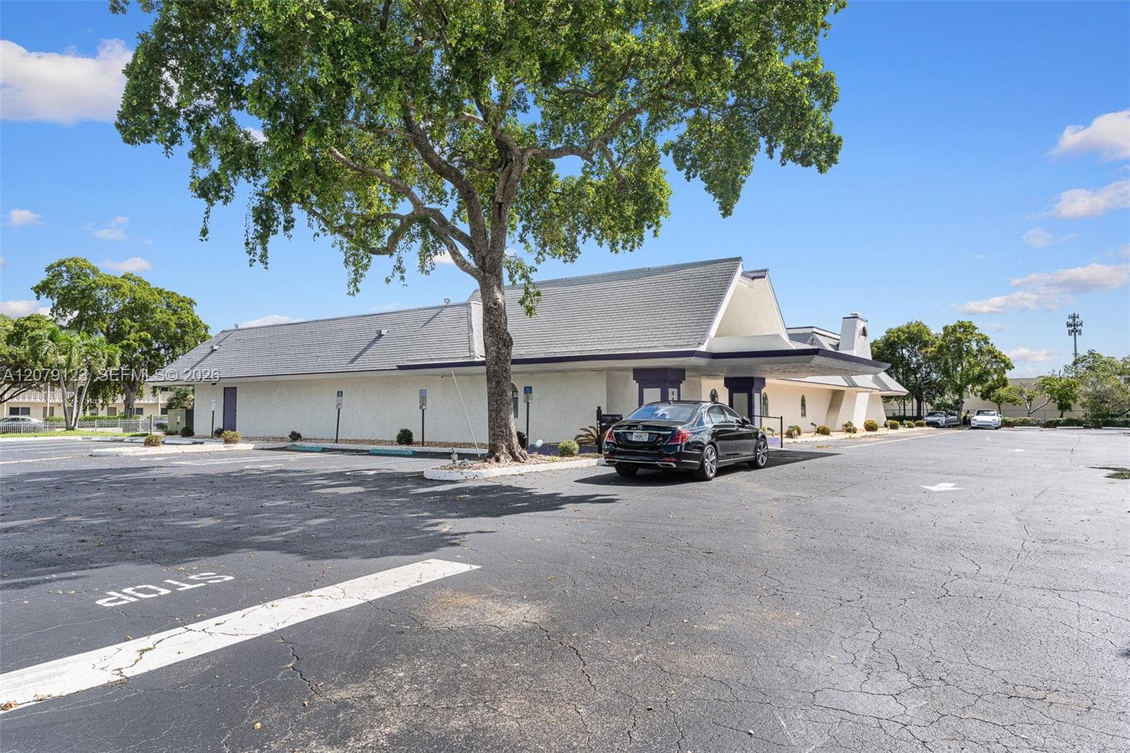 4441 W Sunrise Blvd, Plantation FL 33313