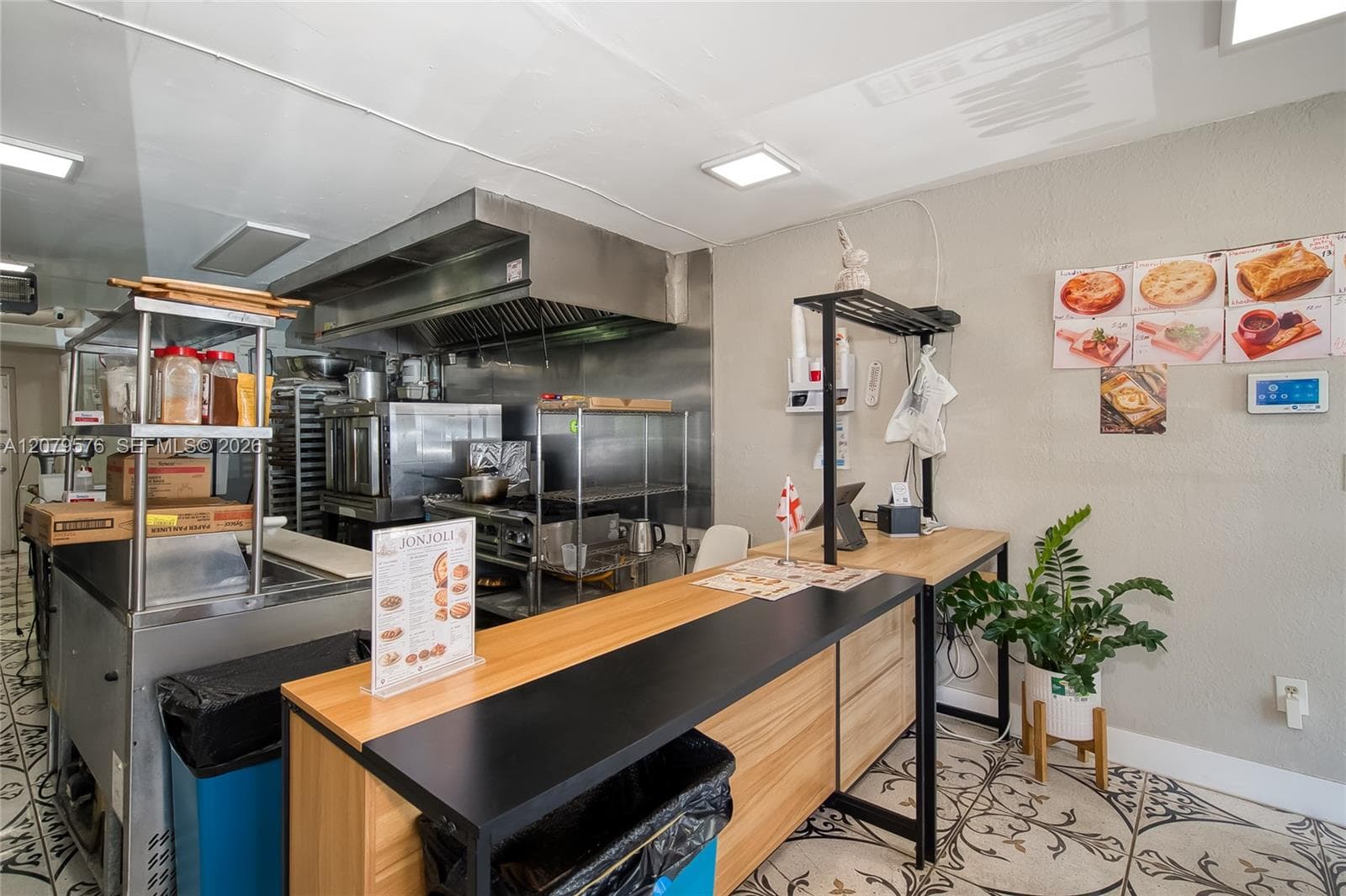 17010 W DIXIE HWY, North Miami Beach FL 33160