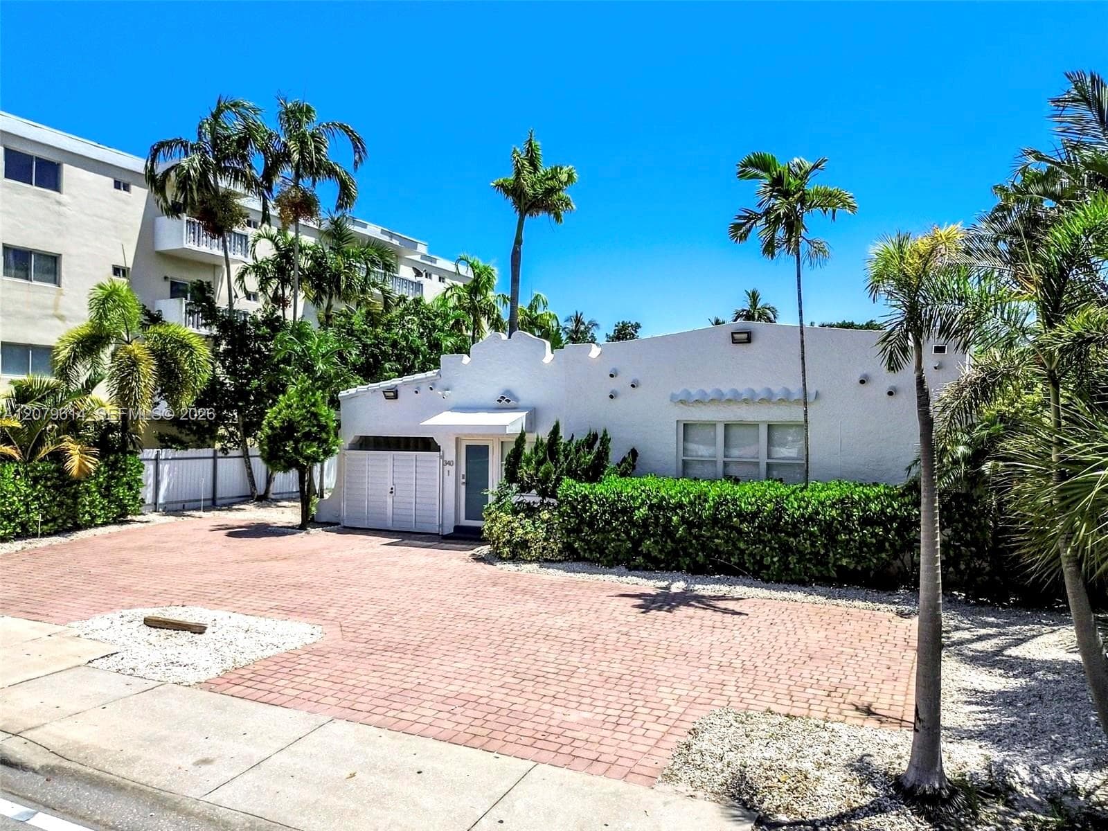 340 NE 125th St, North Miami FL 33161