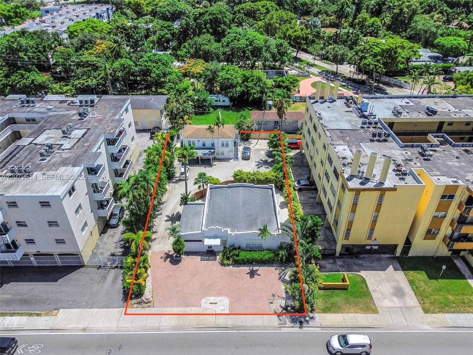 340 NE 125th St, North Miami FL 33161