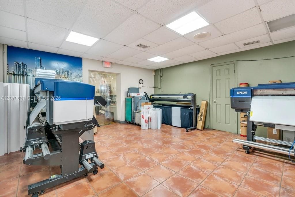 1060 E 24th St, Hialeah FL 33013