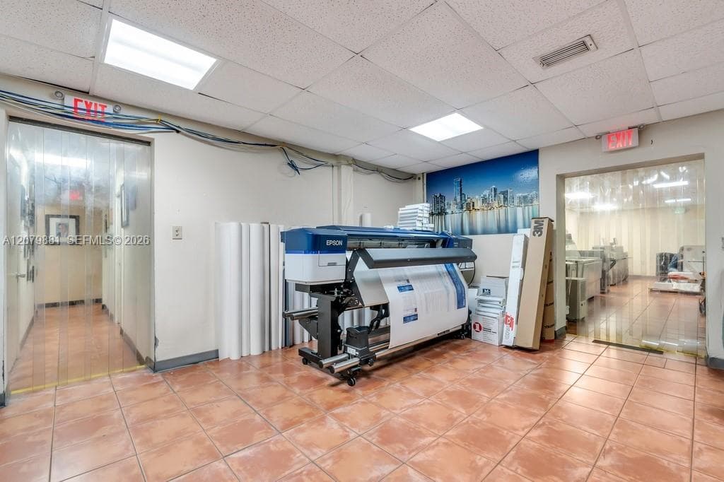 1060 E 24th St, Hialeah FL 33013
