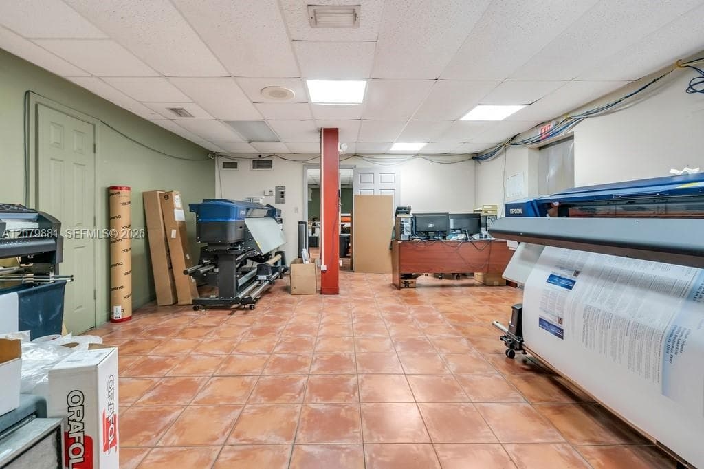 1060 E 24th St, Hialeah FL 33013