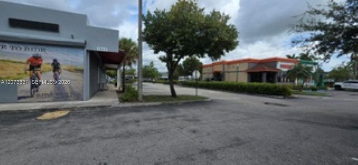 7035 Taft St, Hollywood FL 33024