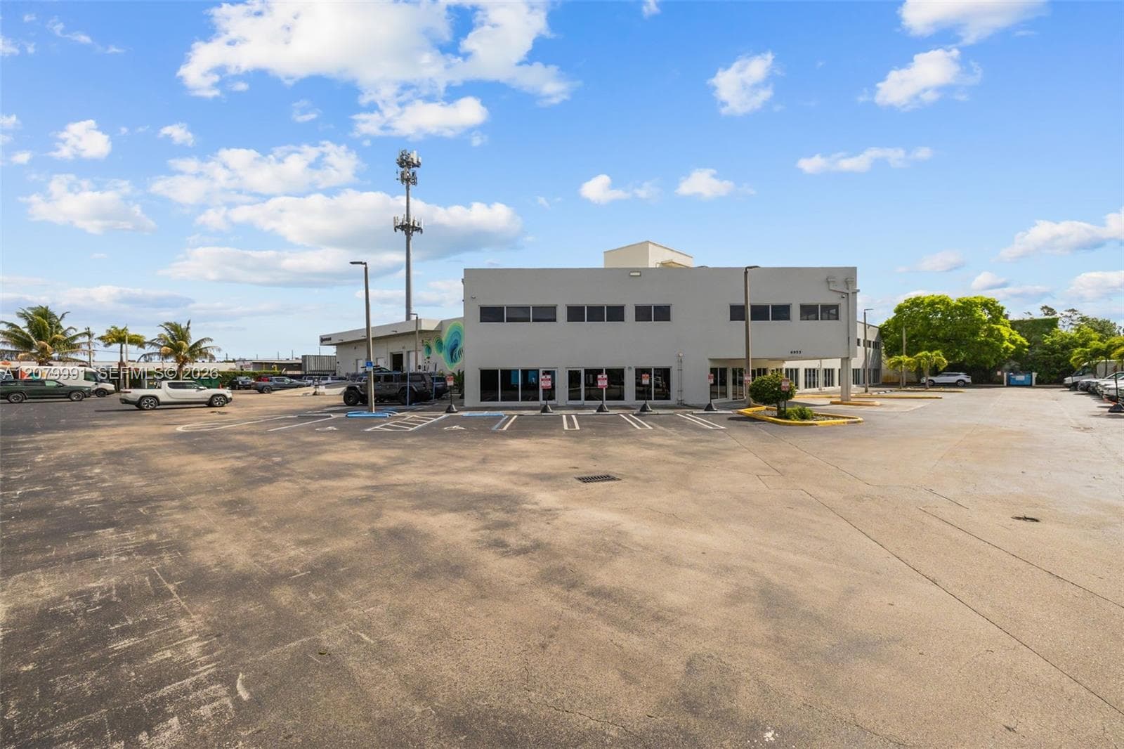 6955 NW 52nd St, Miami FL 33166